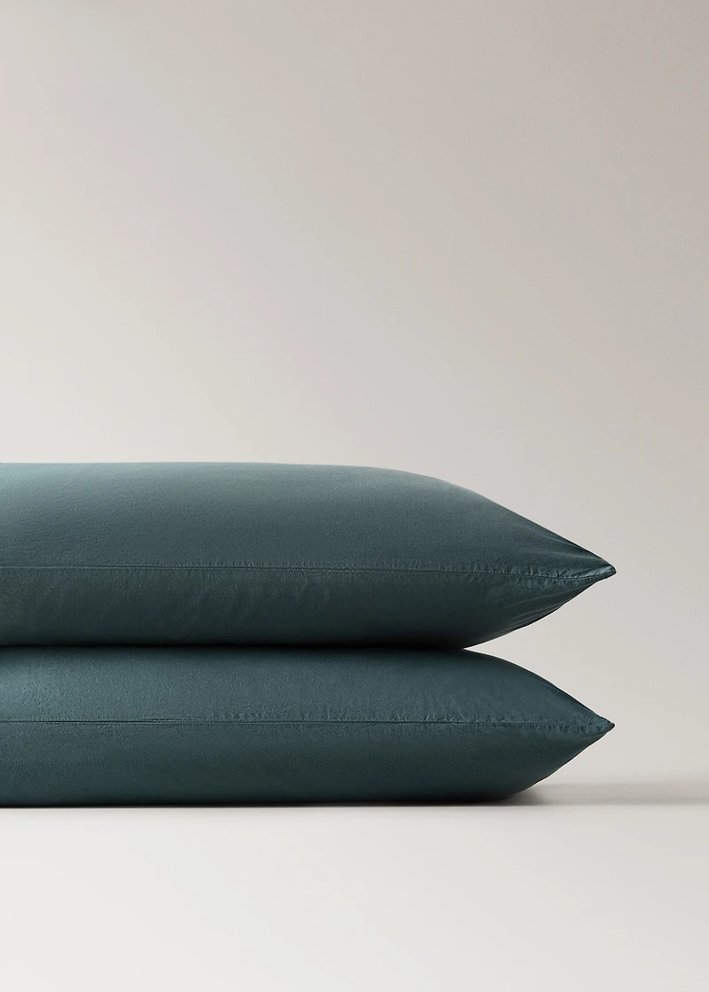 Two washed cotton pillowcases with lace trim 50x75 cm