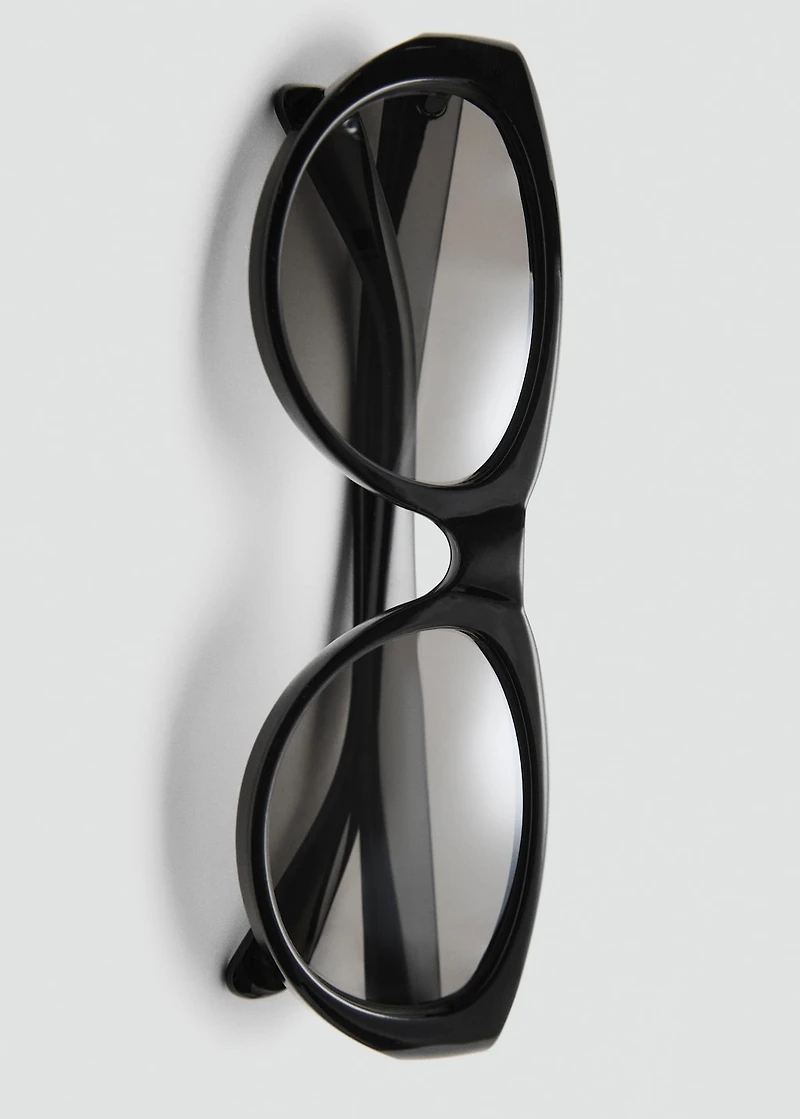 Cat-eye sunglasses