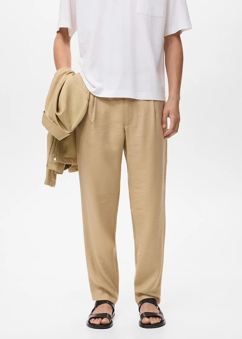 Straight-fit pleated pants