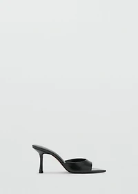 Pointed-heel sandals