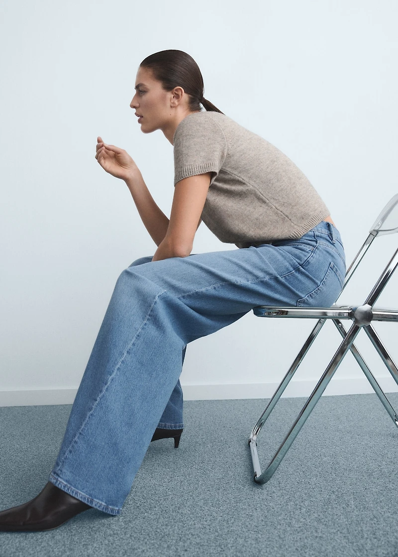 High-waisted wide-leg jeans