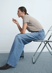 High-waisted wide-leg jeans