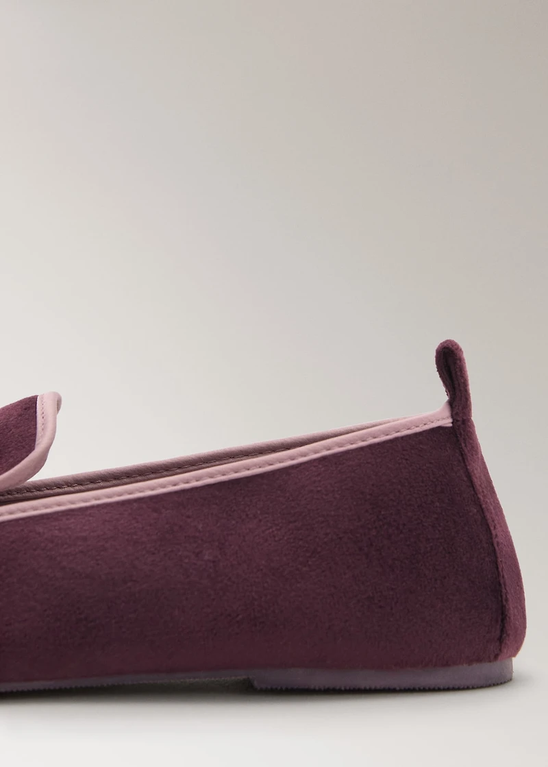 Velour slippers with piping