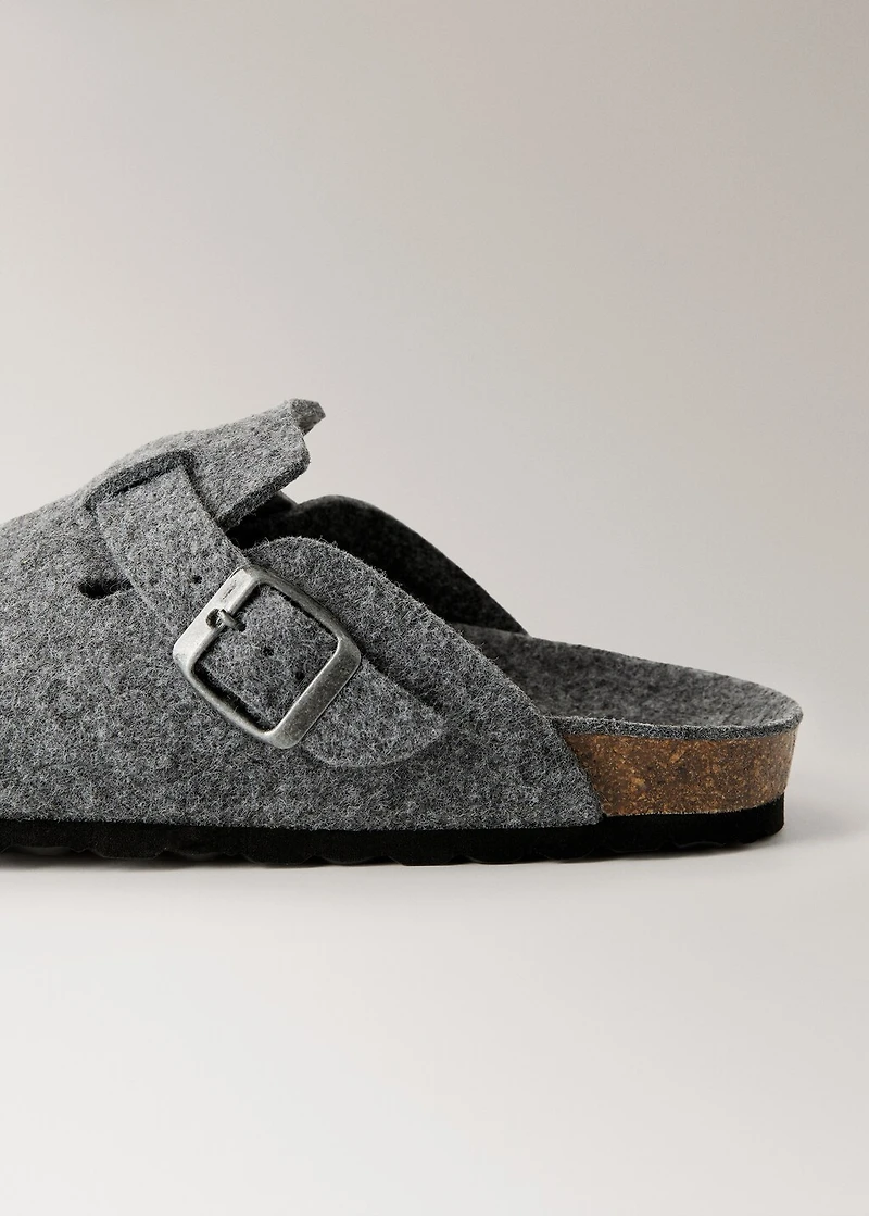 Felt clog slippers