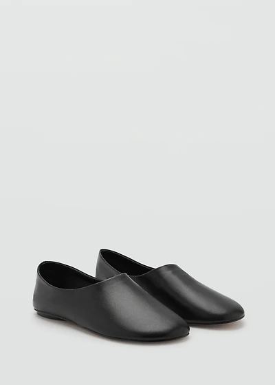 Leather flat shoes