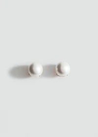 Pearl earrings