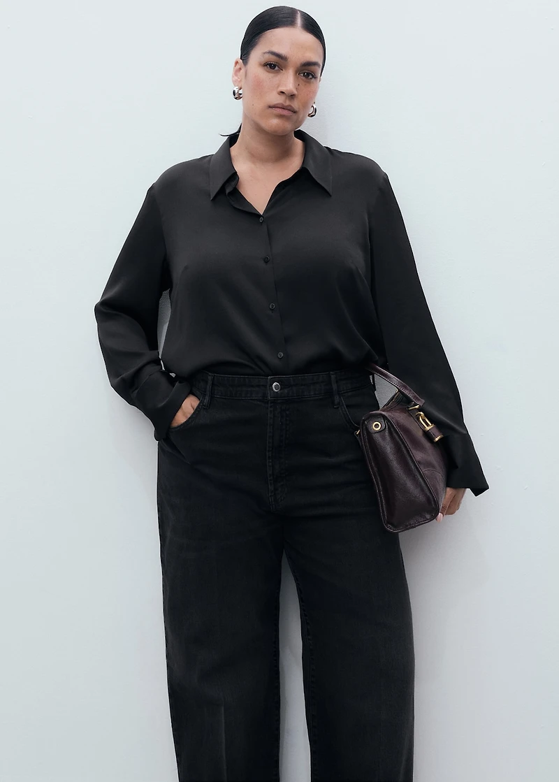 High-waisted wide-leg jeans