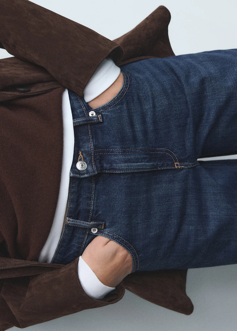 Low-rise wide-leg jeans