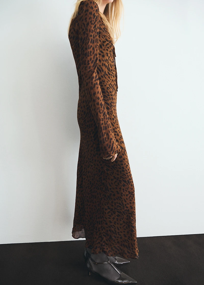 Long-sleeved leopard-print dress