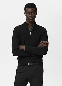 Knitted sweater with perkins neck