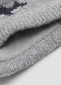 Knitted scarf with whale