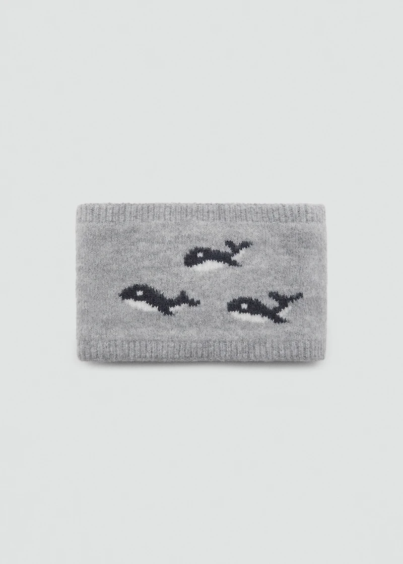 Knitted scarf with whale