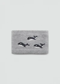 Knitted scarf with whale
