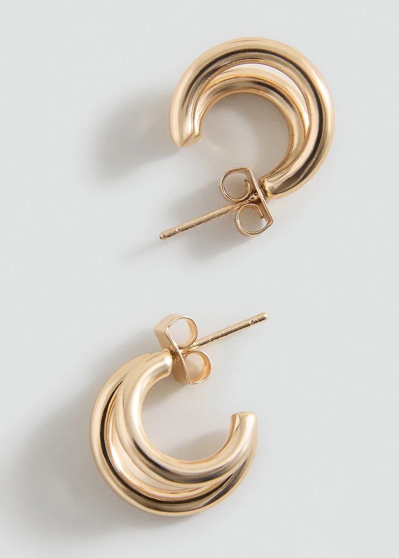 Metallic hoop earrings