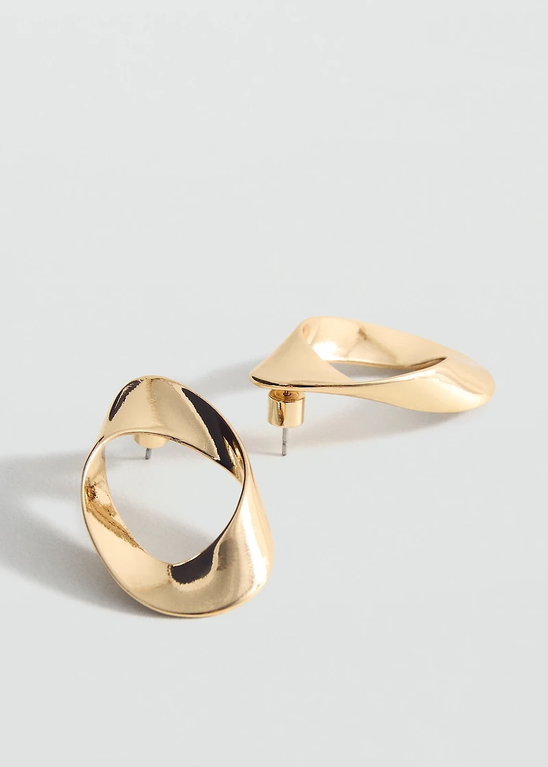 Twisted hoop earrings