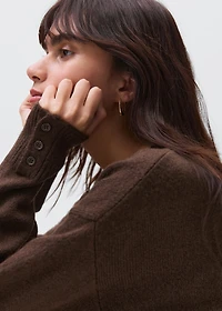 Buttons detail knit sweater