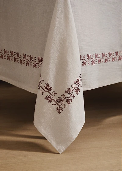 Ramie cotton tablecloth with embroidered details for to diners