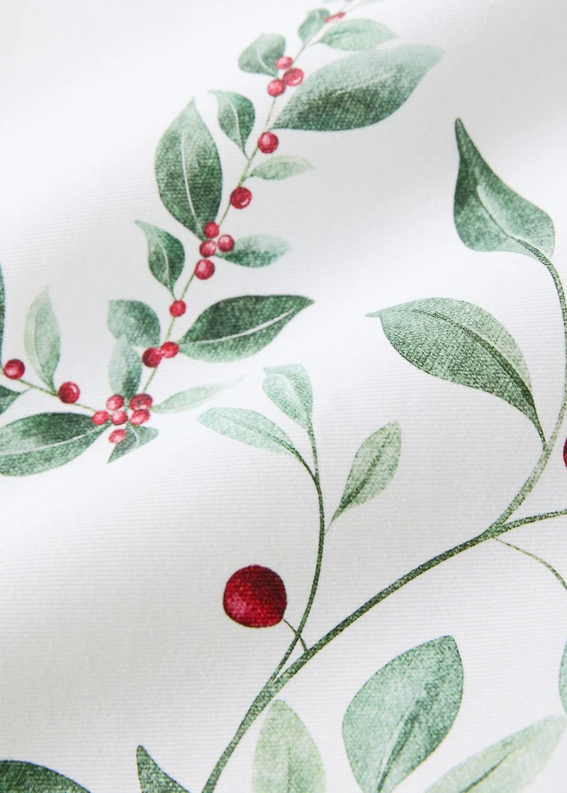 Holly-print cotton tablecloth for 6 to 8 diners