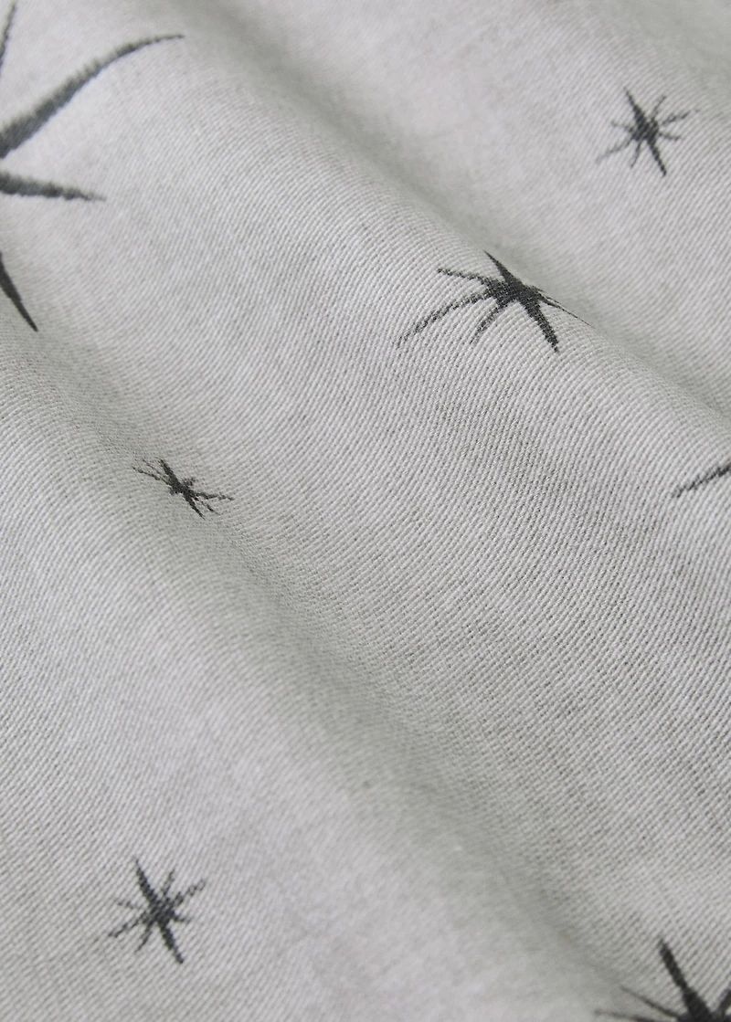 Cotton tablecloth with star pattern for 6 to 8 diners