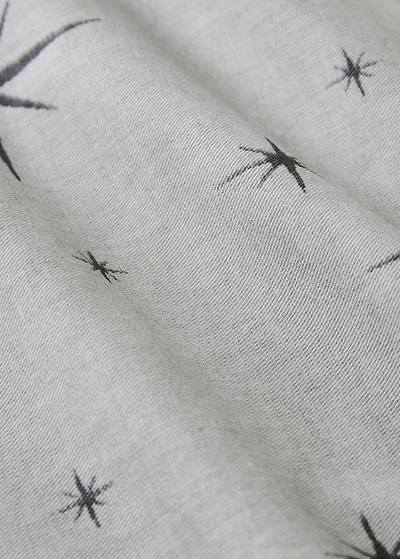 Cotton tablecloth with star pattern for 6 to 8 diners