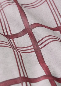 Resin-coated striped tablecloth for 6 to 8 diners