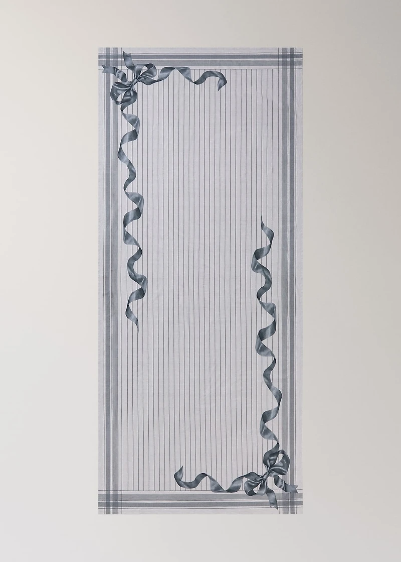 Cotton tablecloth with bow pattern for 6 to 8 diners