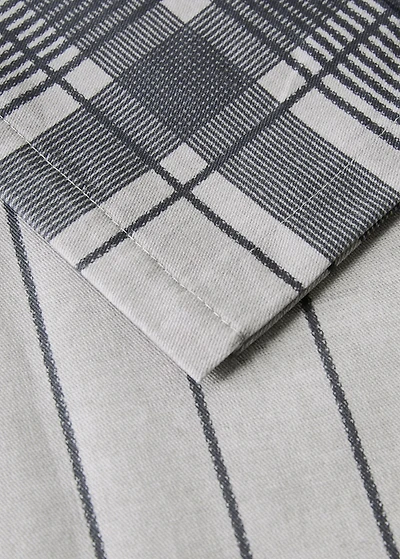 Cotton tablecloth with bow pattern for to 8 diners