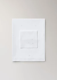 100% cotton tablecloth with embroidered star details for 8 to 10 diners