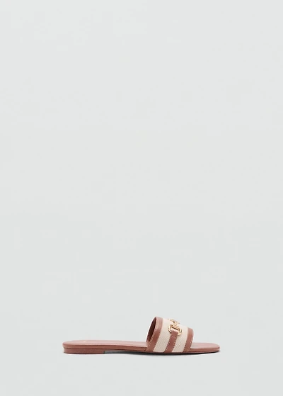 Sandals with buckle strap