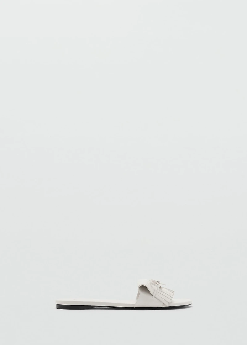 Fringed sandals with bow detail