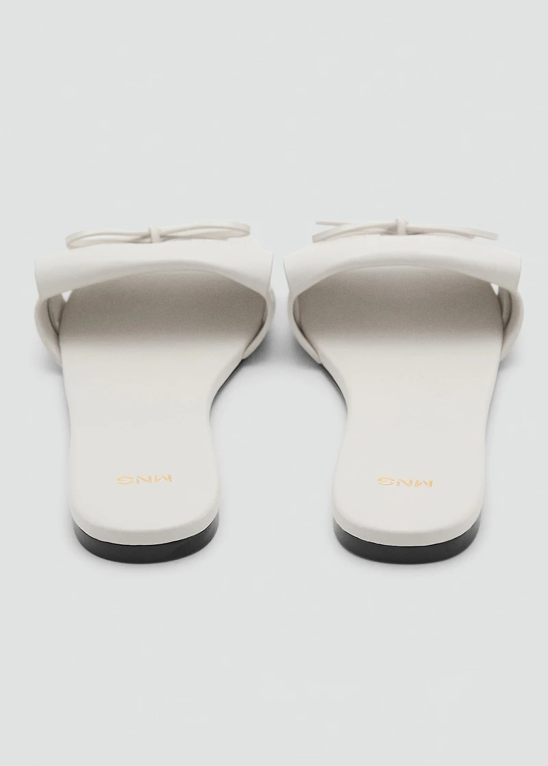 Fringed sandals with bow detail