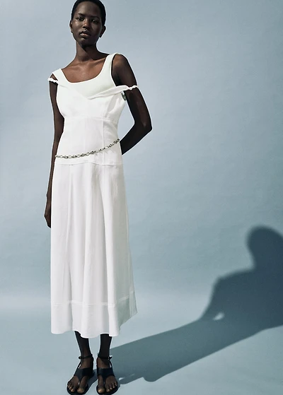 V-neckline long dress