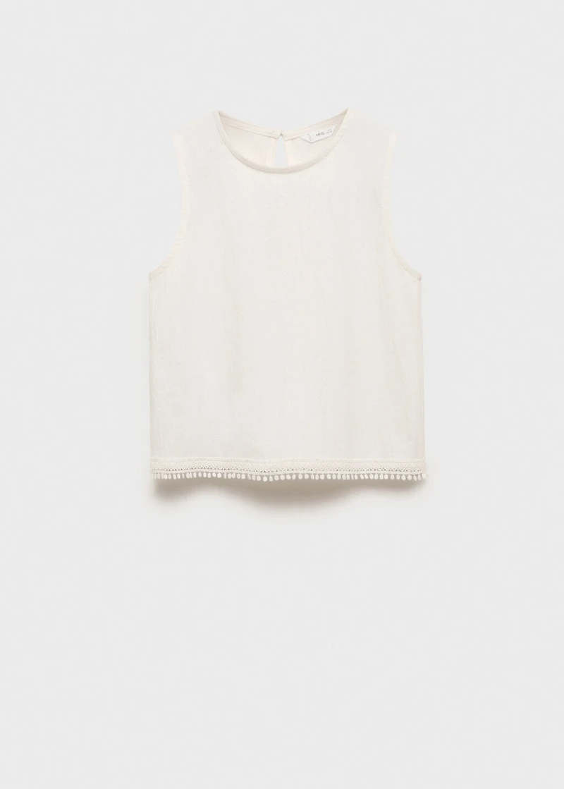 Textured embroidered t-shirt