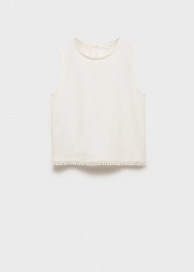 Textured embroidered t-shirt