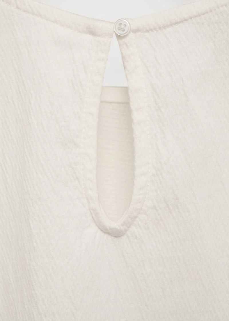 Textured embroidered t-shirt