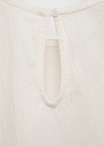 Textured embroidered t-shirt