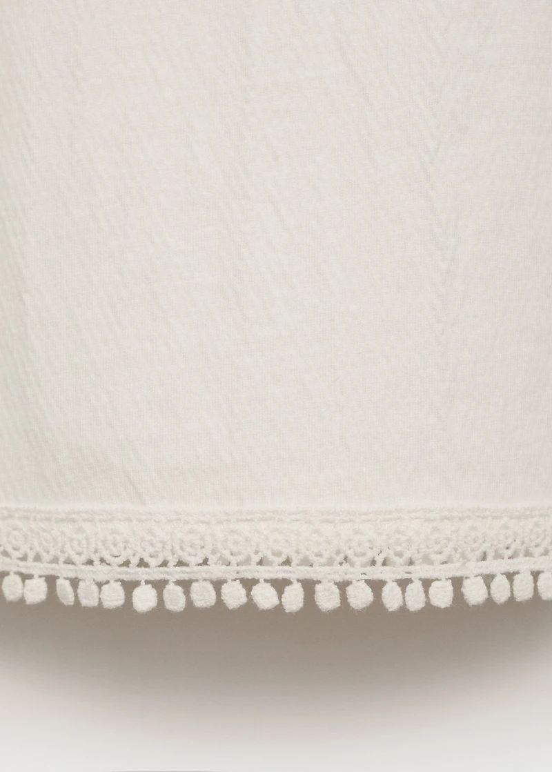 Textured embroidered t-shirt