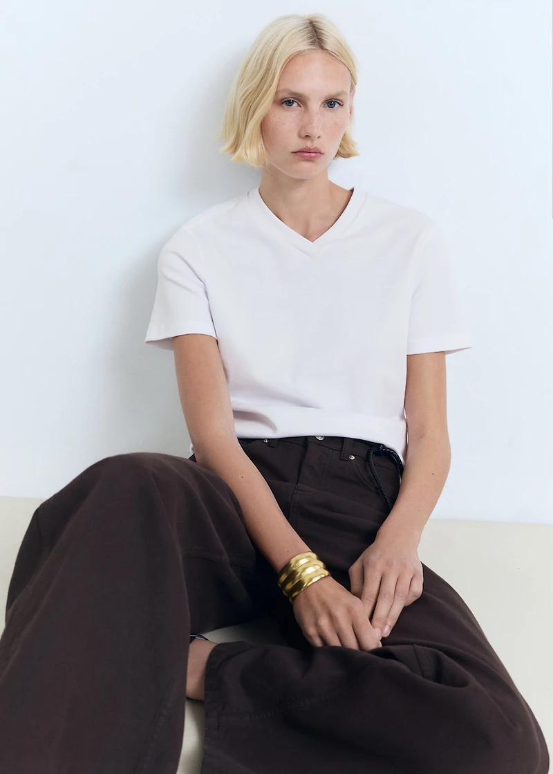 V-neck cotton T-shirt