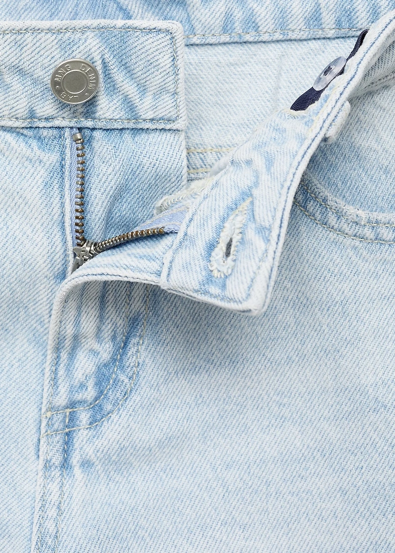 Wide leg jeans with turned-up hem