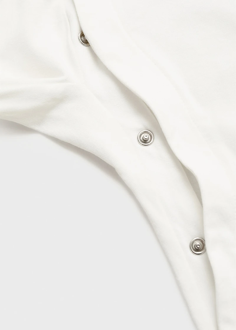 Baby-neck pajamas with pocket