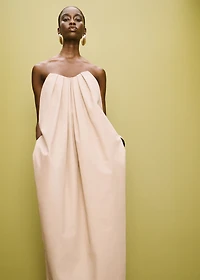 Long dress with sweetheart neckline