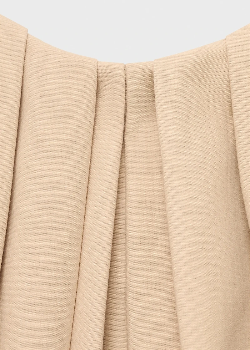 Long dress with sweetheart neckline