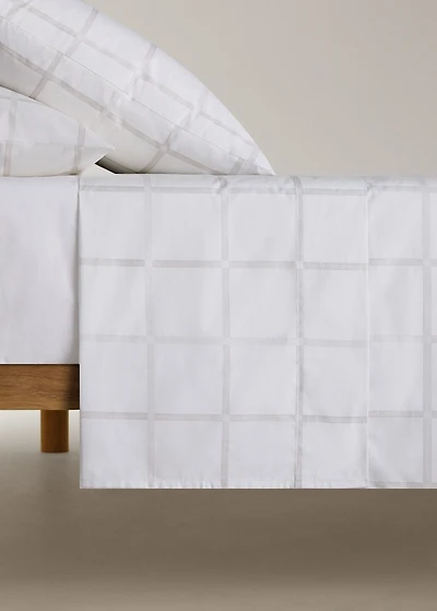 Percale cotton top sheet with a checked print for 135/140 cm bed