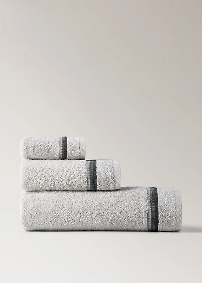 Bath towel with striped trim