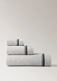 Washbasin towel with striped trim