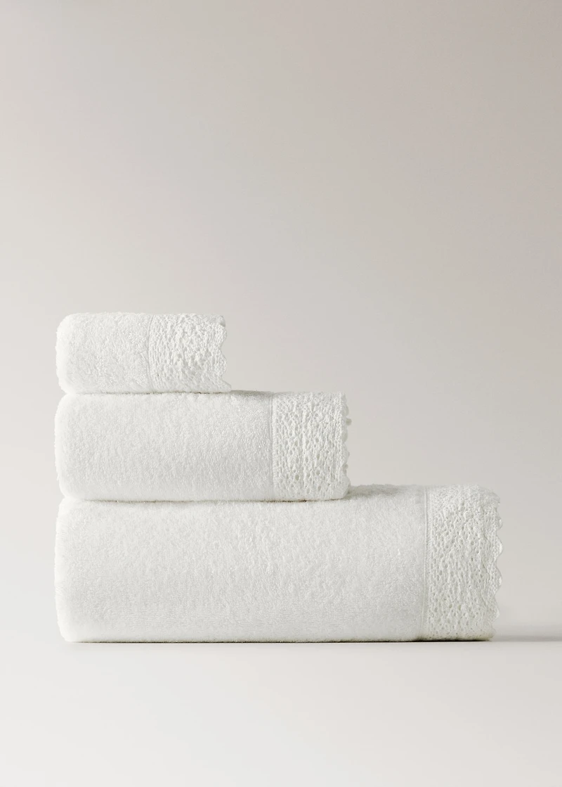 100% cotton guest towel with lace trim