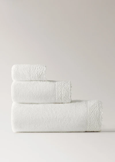 100% cotton guest towel with lace trim