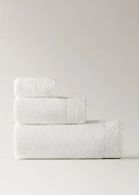 100% cotton guest towel with lace trim