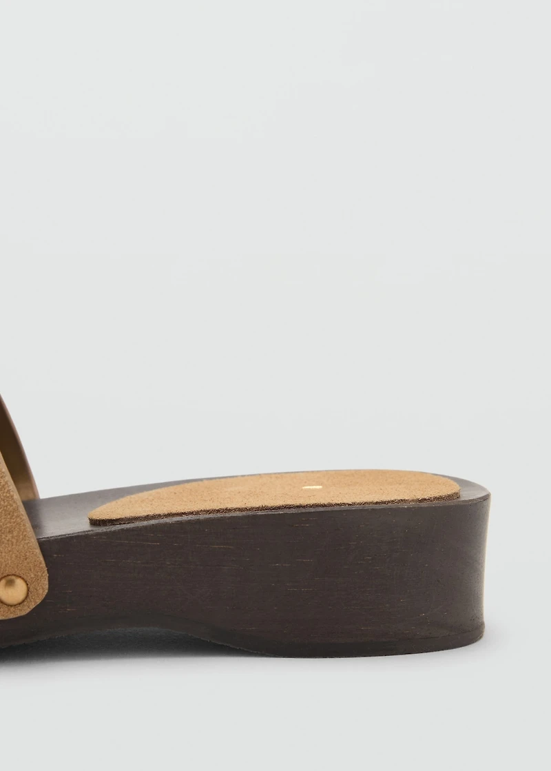 Suede sandals with wooden sole