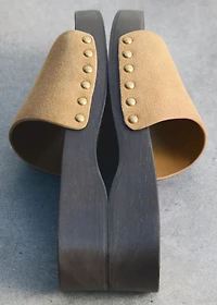 Suede sandals with wooden sole